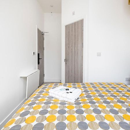 Victorian Beauty With Private Toilet And Shower Near Tube Station Londres Extérieur photo