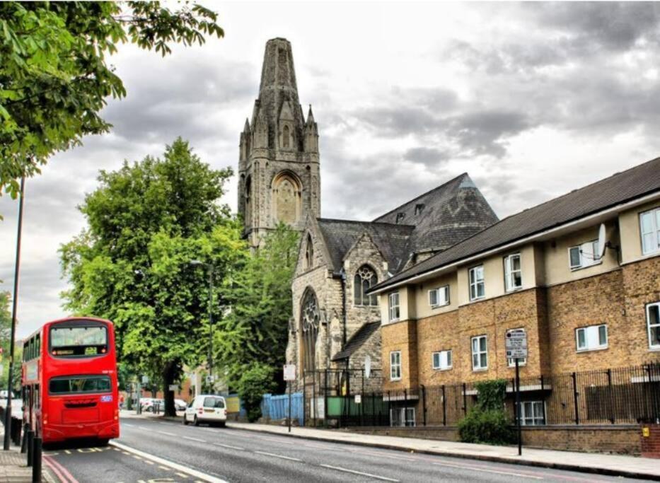 Victorian Beauty With Private Toilet And Shower Near Tube Station Londres Extérieur photo